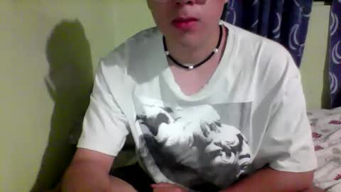 waifu_lov3r online show from March 6, 7:57 am