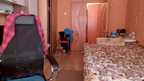 Tony online show from February 2, 7:18 am