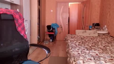 Tony online show from February 3, 9:47 am