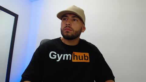 Snapshot of walter_brownn01 chatting on January 21, 4:33 pm WALTER BROWN  online show from January 21, 4:33 pm