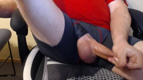 Snapshot of wanttobesucked1 chatting on December 12, 6:53 pm Suck daddys cock online show from December 12, 6:53 pm