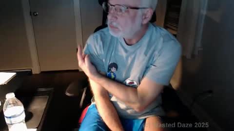 Snapshot of wasted_daze_ chatting on February 23, 3:07 am wasted_daze_ online show from February 23, 3:07 am