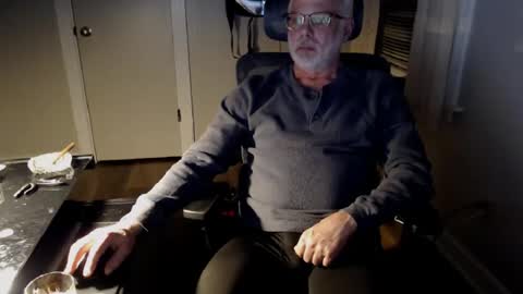Snapshot of wasted_daze_ chatting on January 18, 1:23 am wasted_daze_ online show from January 18, 1:23 am