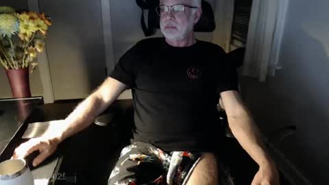 Snapshot of wasted_daze_ chatting on March 9, 1:35 am wasted_daze_ online show from March 9, 1:35 am