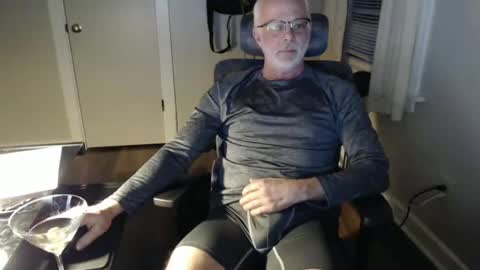 Snapshot of wasted_daze_ chatting on December 16, 10:45 pm wasted_daze_ online show from December 16, 10:45 pm