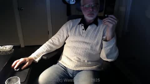 Snapshot of wasted_daze_ chatting on January 30, 2:06 am wasted_daze_ online show from January 30, 2:06 am