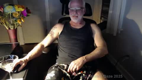 Snapshot of wasted_daze_ chatting on February 26, 2:15 am wasted_daze_ online show from February 26, 2:15 am