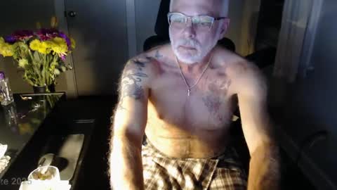 Snapshot of wasted_daze_ chatting on September 11, 2:43 am wasted_daze_ online show from September 11, 2:43 am
