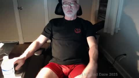 Snapshot of wasted_daze_ chatting on February 22, 3:01 am wasted_daze_ online show from February 22, 3:01 am
