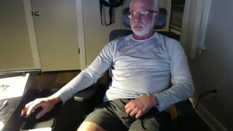 Snapshot of wasted_daze_ chatting on December 20, 12:52 am wasted_daze_ online show from December 20, 12:52 am
