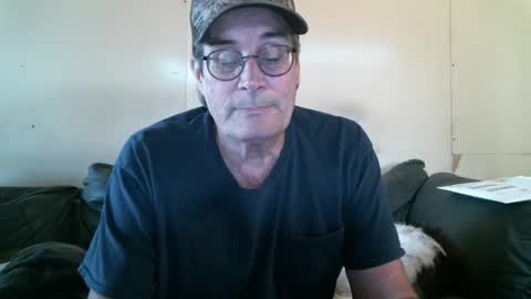 Snapshot of wbfarm chatting on October 9, 8:58 pm WB Farm online show from October 9, 8:58 pm