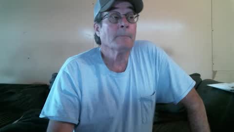 Snapshot of wbfarm chatting on October 14, 10:50 pm WB Farm online show from October 14, 10:50 pm