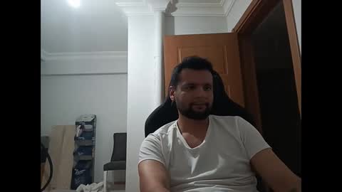 alp online show from April 3, 5:21 pm