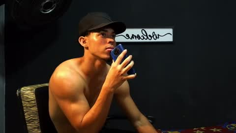 wesley_77 online show from April 24, 11:18 pm