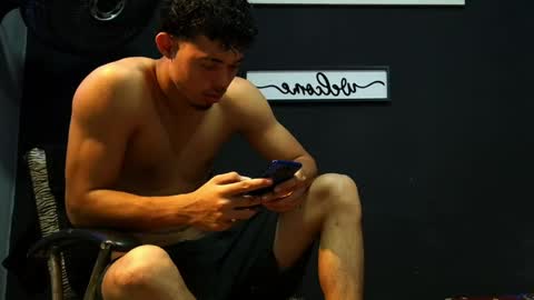 wesley_77 online show from May 9, 10:33 pm