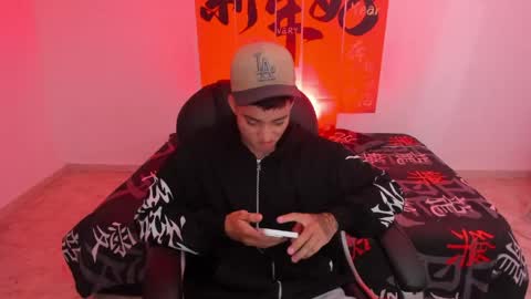Wesley Boy online show from May 2, 7:27 pm