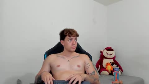 Camilo R online show from March 12, 1:36 am