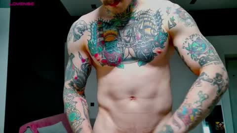 Snapshot of white_king999 chatting on November 1, 1:26 pm Max online show from November 1, 1:26 pm