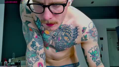 Max online show from January 15, 1:25 pm