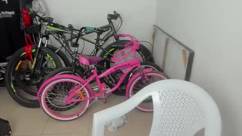 white online show from April 21, 2:48 am