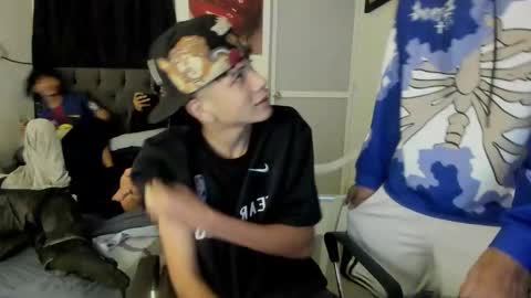 white online show from April 11, 6:31 am