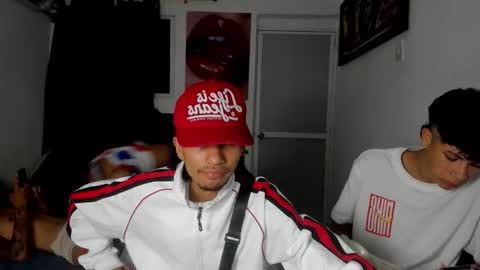 white online show from April 12, 7:54 am