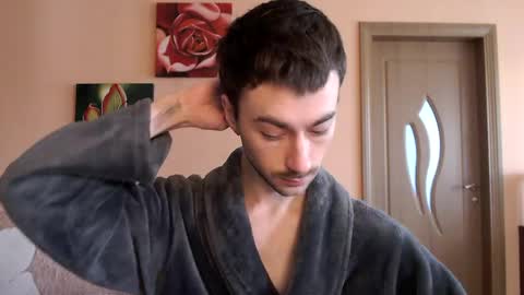 Tom online show from April 22, 2:00 pm