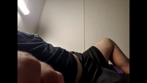 whiteboi9284 online show from January 5, 11:30 pm