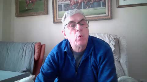 whitebriefs009 online show from May 7, 4:07 pm