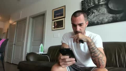 Snapshot of whitechocalate91 chatting on October 2, 6:12 pm just str8 stud nut 1000 online show from October 2, 6:12 pm