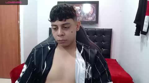 Snapshot of wiilliam_20 chatting on February 27, 1:38 pm wiilliam online show from February 27, 1:38 pm