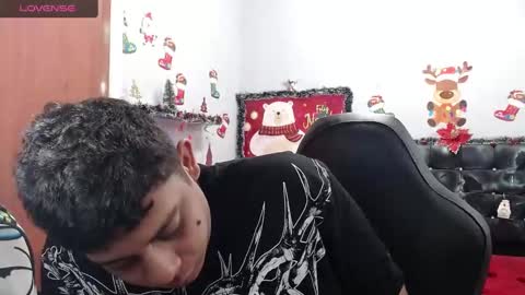 Snapshot of wiilliam_20 chatting on January 4, 2:46 pm wiilliam online show from January 4, 2:46 pm