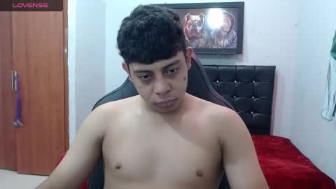Snapshot of wiilliam_20 chatting on February 6, 2:04 pm wiilliam online show from February 6, 2:04 pm