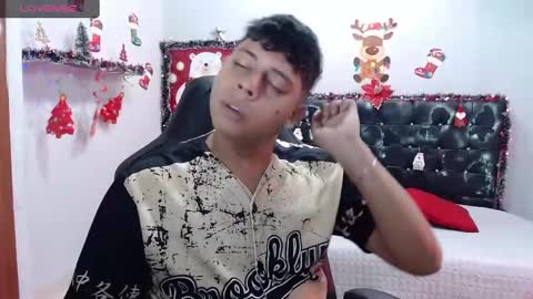 Snapshot of wiilliam_20 chatting on January 17, 2:18 pm wiilliam online show from January 17, 2:18 pm