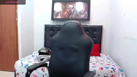 Snapshot of wiilliam_20 chatting on February 18, 11:22 am wiilliam online show from February 18, 11:22 am