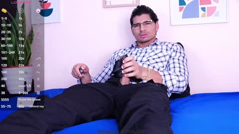 wild_col online show from December 28, 12:04 am