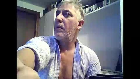 Snapshot of willfire71 chatting on December 2, 10:38 am Willfire71 online show from December 2, 10:38 am