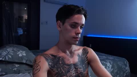 Snapshot of william_henry_a chatting on October 7, 2:10 pm William online show from October 7, 2:10 pm