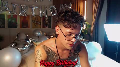 William online show from April 27, 3:19 pm