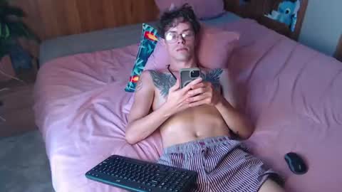 William online show from June 22, 3:25 am