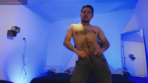 william_steel_ online show from June 13, 12:03 pm