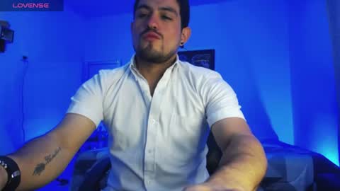 william_steel_ online show from June 17, 12:40 pm