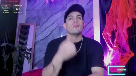 Snapshot of william_steel_ chatting on October 4, 11:26 am william_steel_ online show from October 4, 11:26 am
