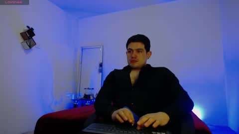 william_steel_ online show from April 22, 11:48 am