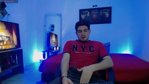 william_steel_ online show from April 25, 1:41 pm