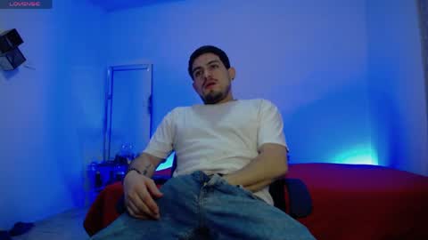 william_steel_ online show from April 20, 10:07 am