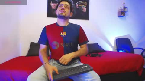 william_steel_ online show from June 21, 12:33 pm