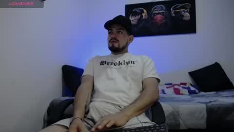 william_steel_ online show from June 28, 2:56 pm