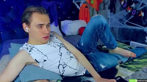 Snapshot of williamdyson chatting on October 19, 4:06 am William online show from October 19, 4:06 am