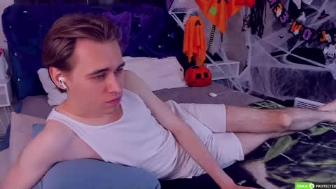 Snapshot of williamdyson chatting on October 18, 3:11 am William online show from October 18, 3:11 am